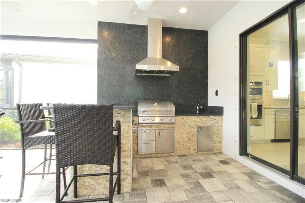 9456 Montelanico LOOP, NAPLES FL 34119-22