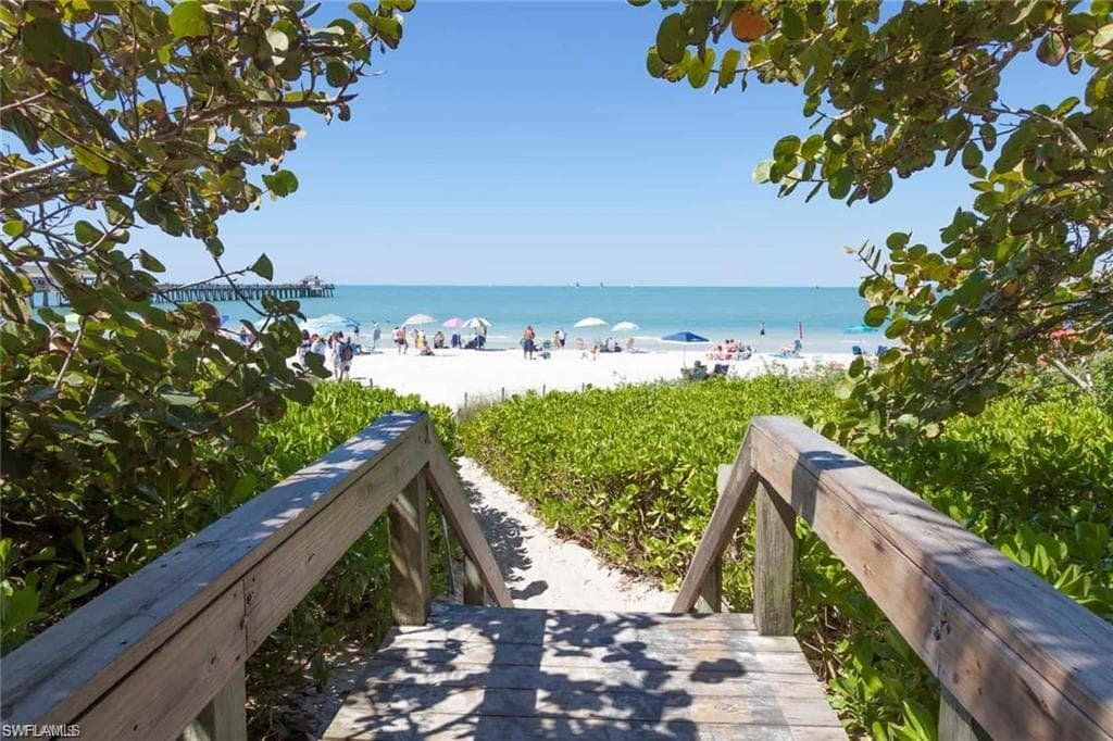 9456 Montelanico LOOP, NAPLES FL 34119-35