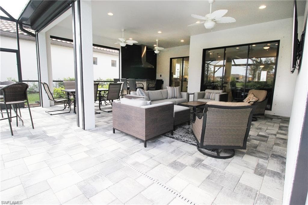 9456 Montelanico LOOP, NAPLES FL 34119-24