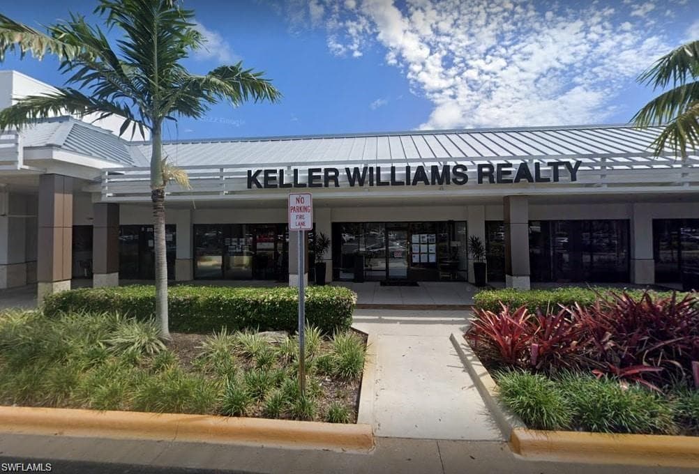 2322 Butterfly Palm DR, NAPLES FL 34119-31