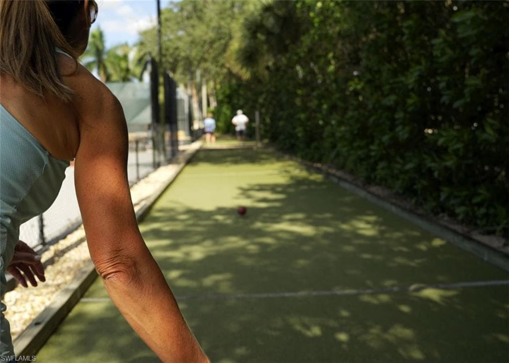 3425 Grand Cypress DR # 102, NAPLES FL 34119-42