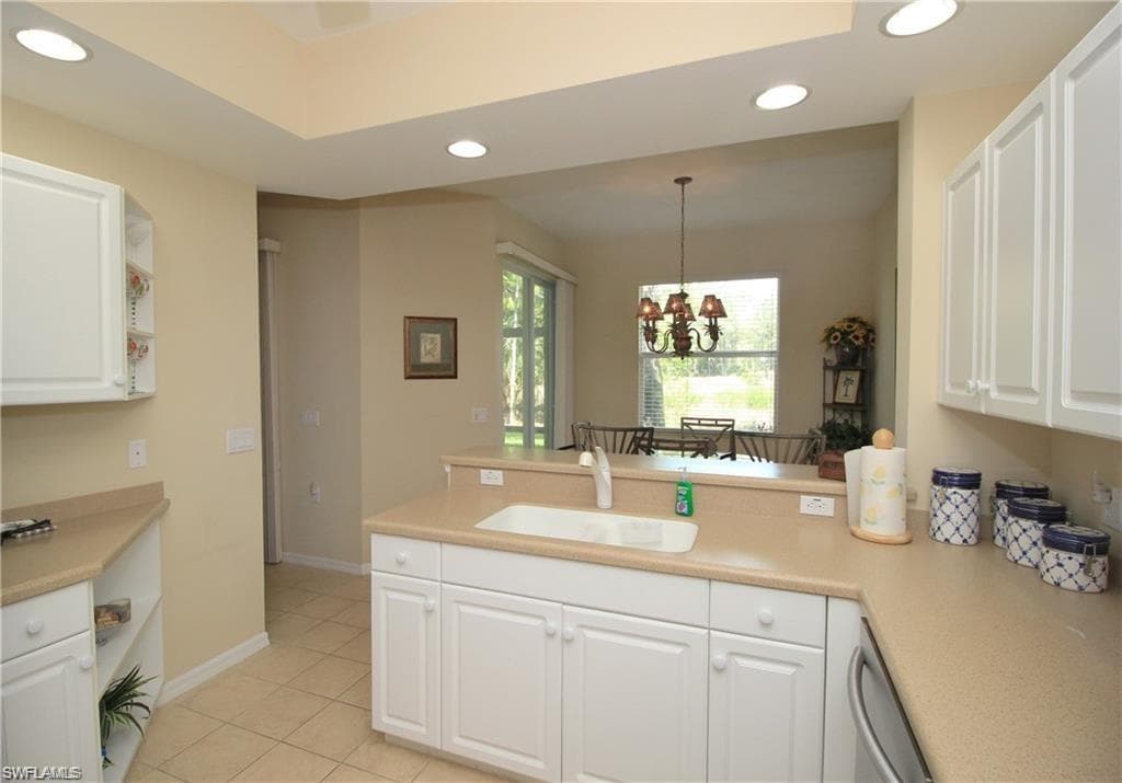 3425 Grand Cypress DR # 102, NAPLES FL 34119-15