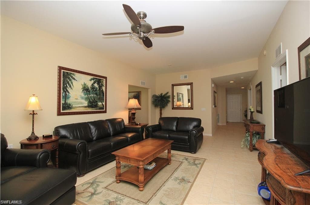 3425 Grand Cypress DR # 102, NAPLES FL 34119-11