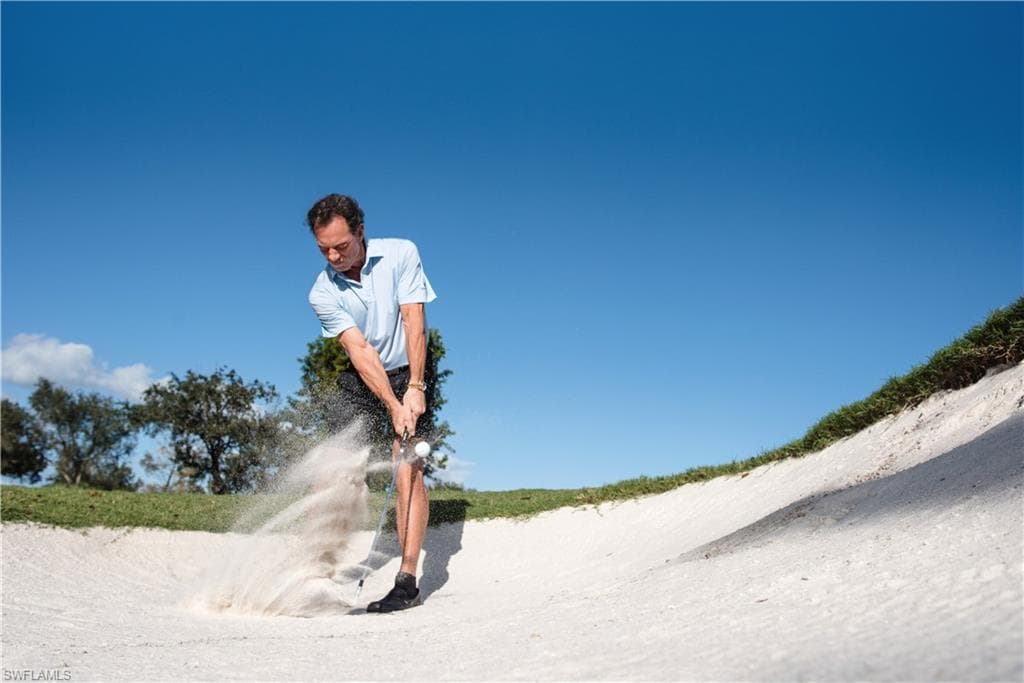 3425 Grand Cypress DR # 102, NAPLES FL 34119-39