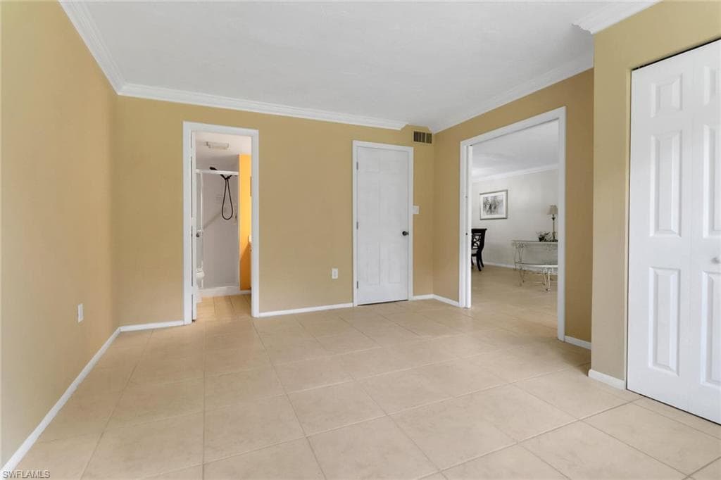 501 Forest Lakes BLVD # 102, NAPLES FL 34105-13
