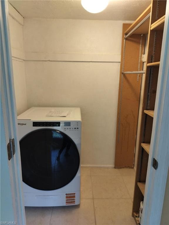 501 Forest Lakes BLVD # 102, NAPLES FL 34105-43