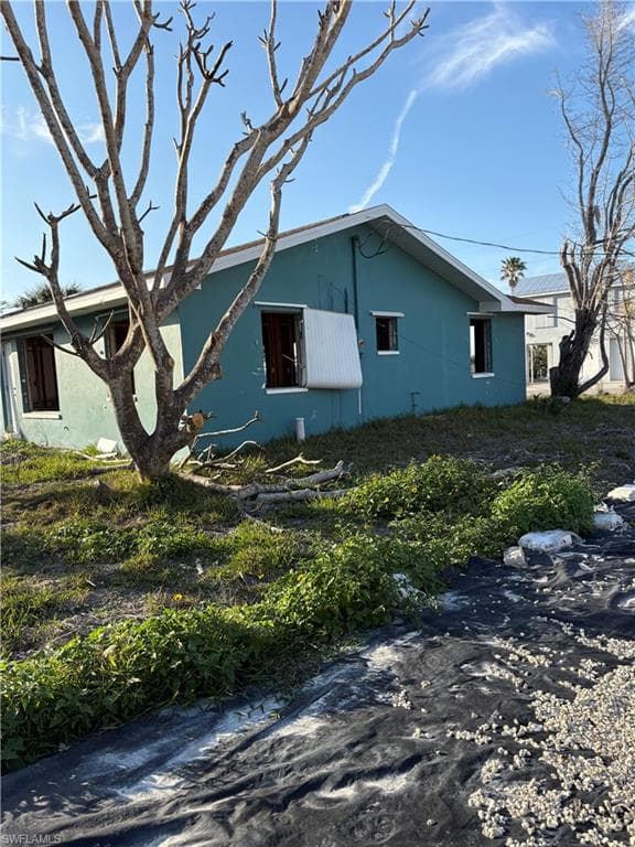 8000 Lagoon RD, FORT MYERS BEACH FL 33931-1