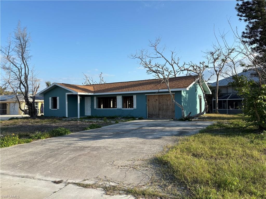 8000 Lagoon RD, FORT MYERS BEACH FL 33931-2