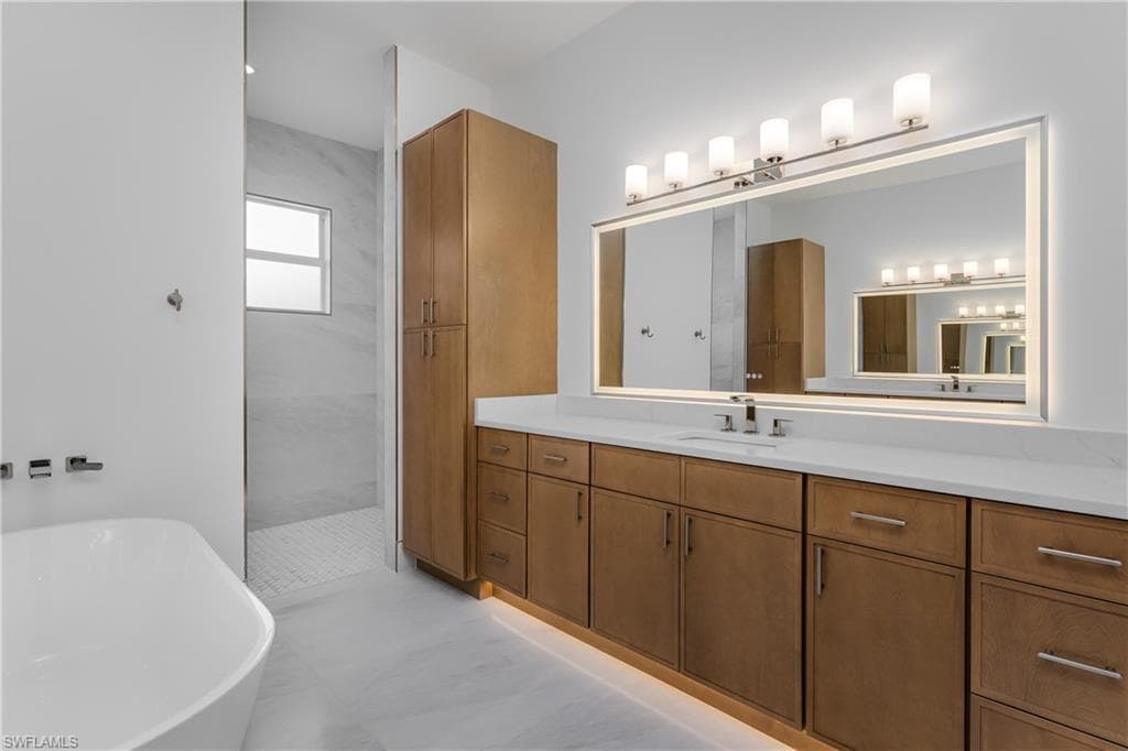 2854 Coach House WAY, NAPLES FL 34105-26