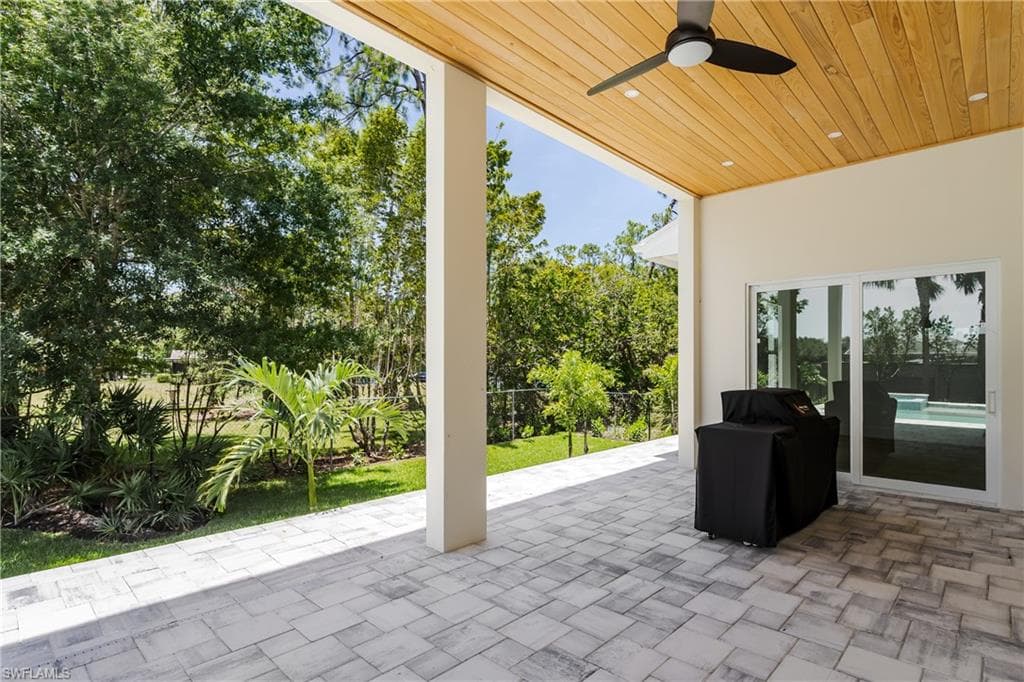 2854 Coach House WAY, NAPLES FL 34105-33
