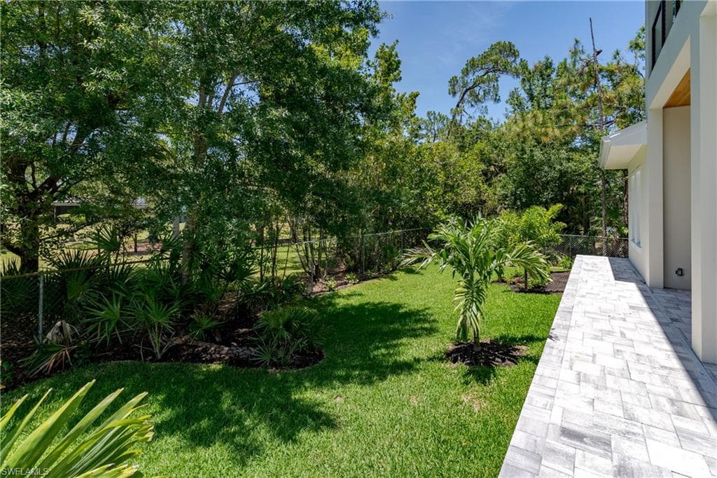2854 Coach House WAY, NAPLES FL 34105-37