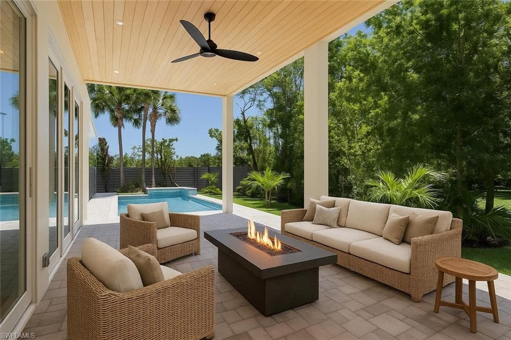 2854 Coach House WAY, NAPLES FL 34105-10