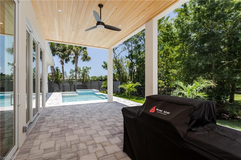 2854 Coach House WAY, NAPLES FL 34105-34