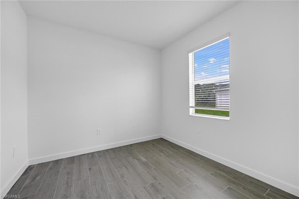 17581 Saddleback LOOP, NORTH FORT MYERS FL 33917-9