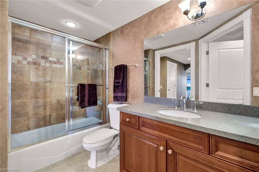 6081 Silver King BLVD 704-25