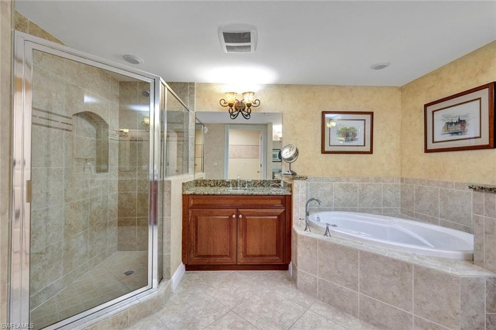 6081 Silver King BLVD 704-21