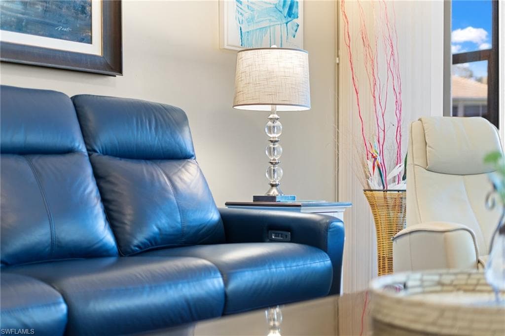 784 Carrick Bend CIR # 103, NAPLES FL 34110-31