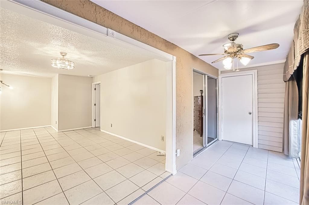 8061 S Woods CIR # 4, FORT MYERS FL 33919-27