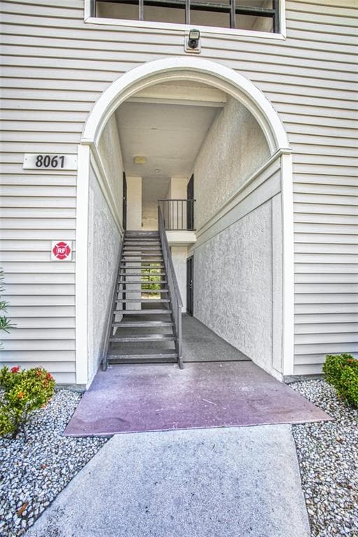 8061 S Woods CIR # 4, FORT MYERS FL 33919-3