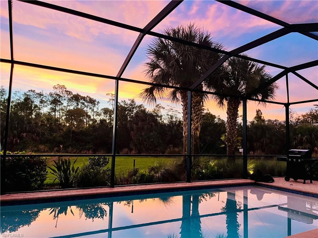 4524 Tamarind WAY, NAPLES FL 34119-46