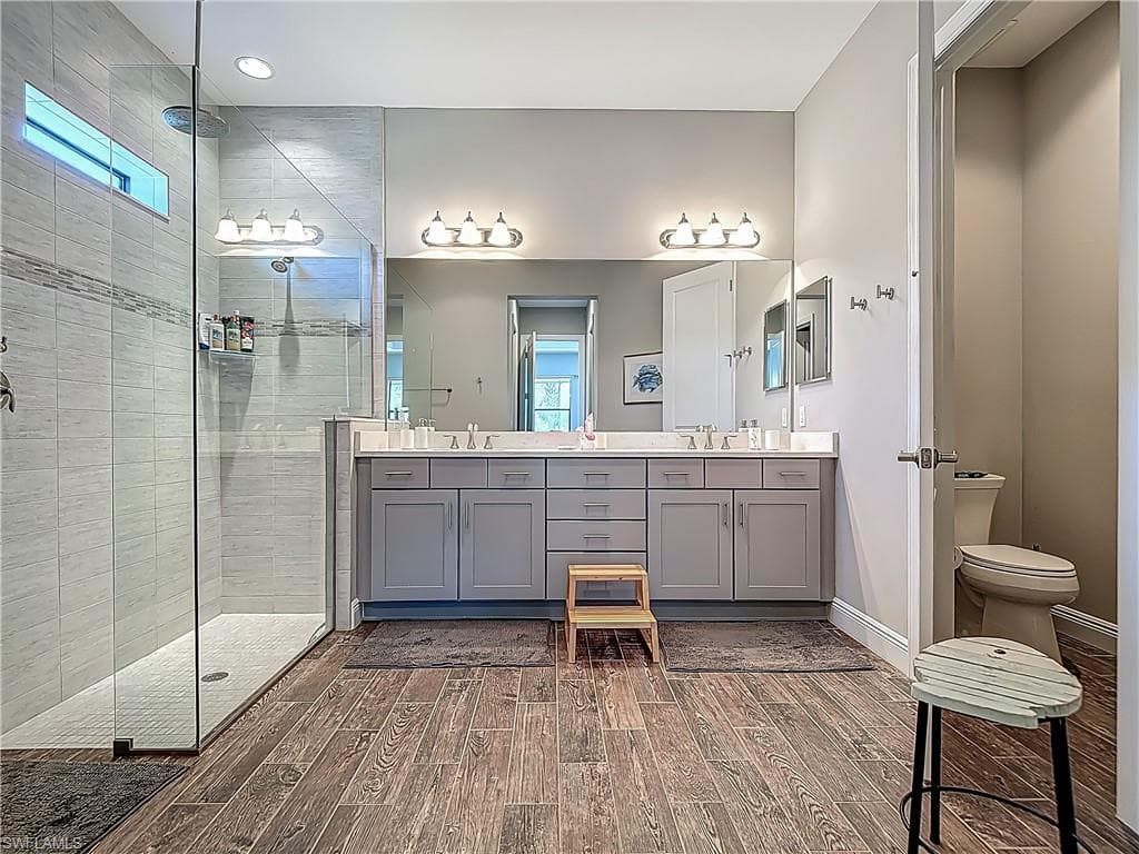 4524 Tamarind WAY, NAPLES FL 34119-32