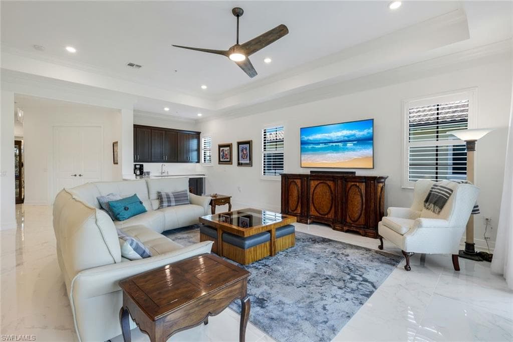 2488 Breakwater WAY # 201, NAPLES FL 34112-5