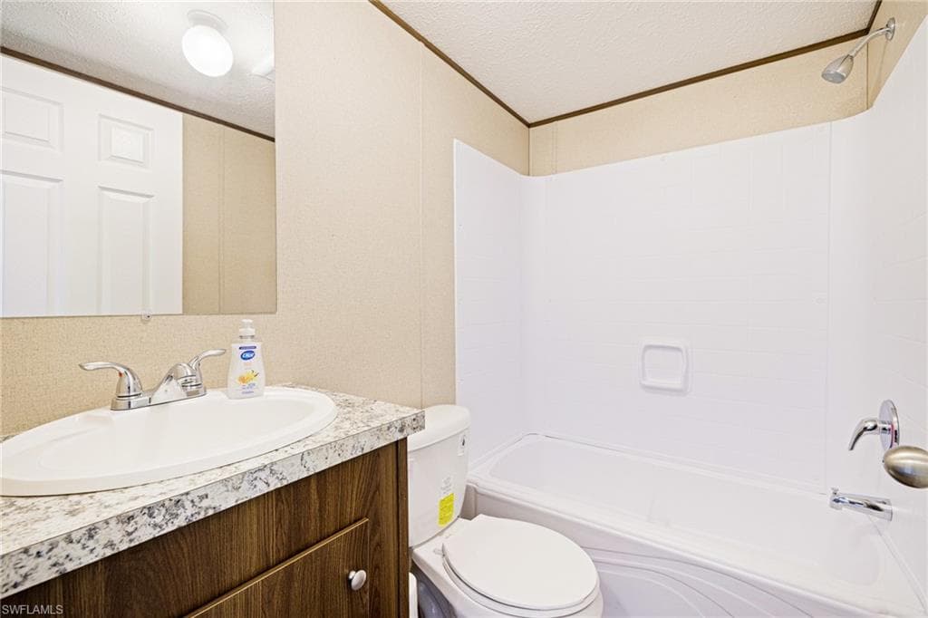 20751 Garden DR, ESTERO FL 33928-15