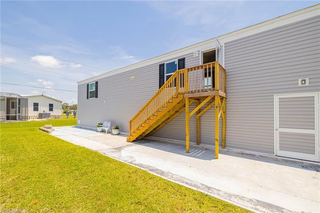 20751 Garden DR, ESTERO FL 33928-20