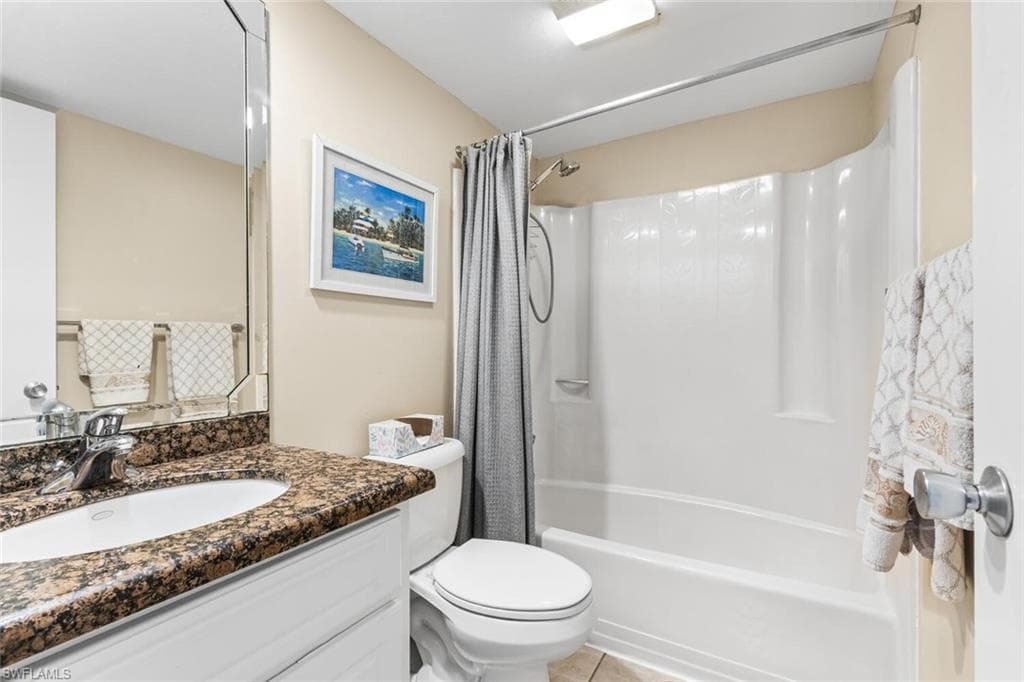 1004 Manatee RD # H306, NAPLES FL 34114-21