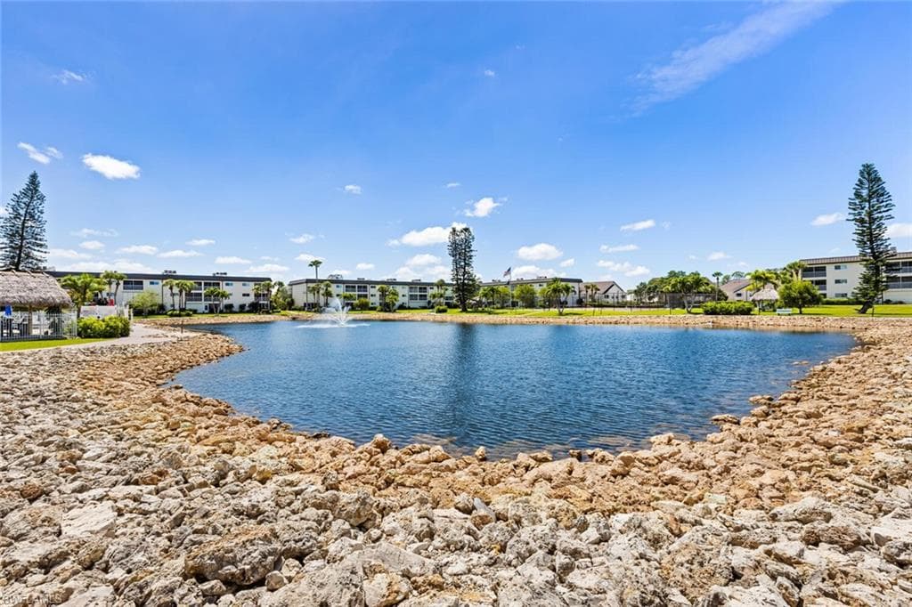 1004 Manatee RD # H306, NAPLES FL 34114-47