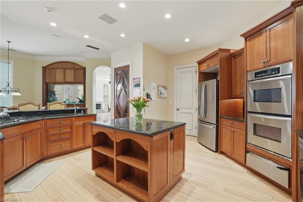 12291 Colliers Reserve DR, NAPLES FL 34110-8