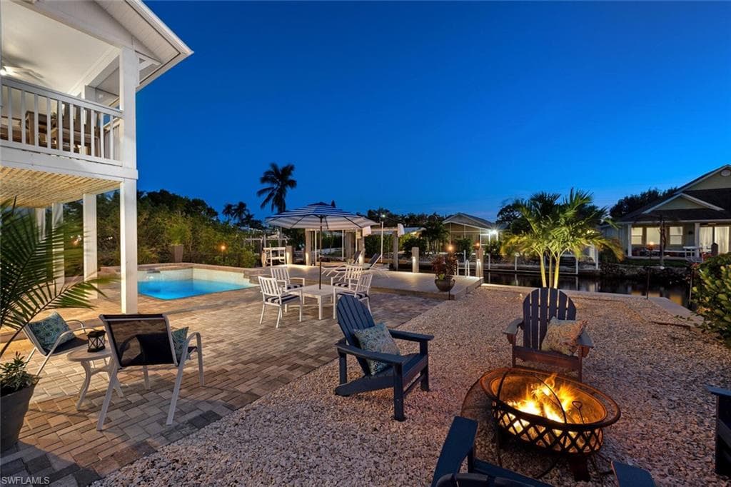 2736 Gulfview DR, NAPLES FL 34112-5