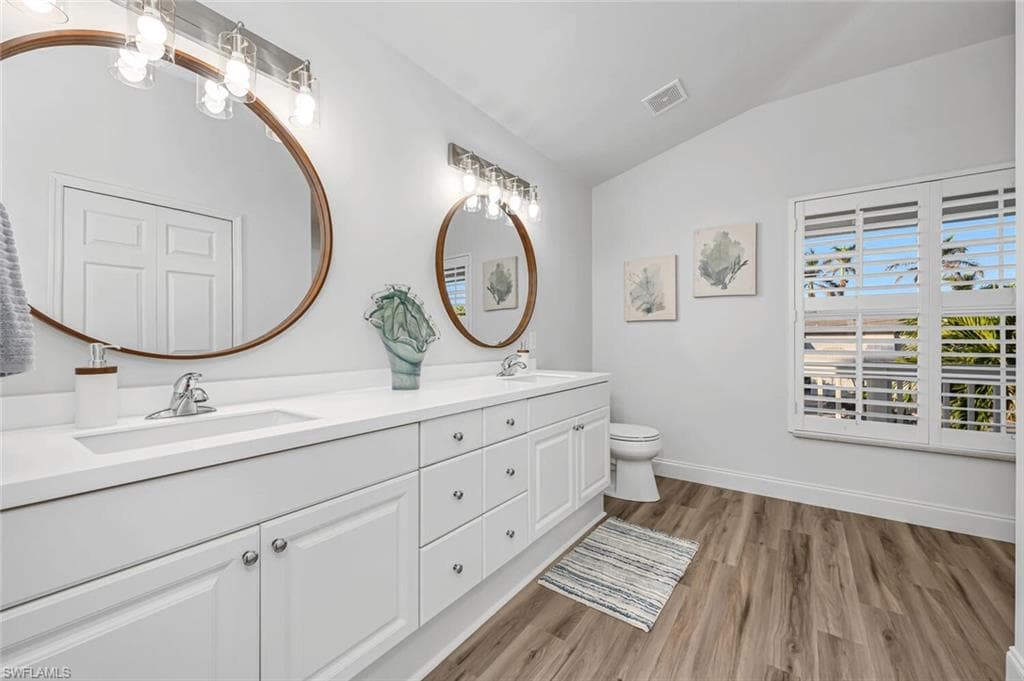 2736 Gulfview DR, NAPLES FL 34112-13