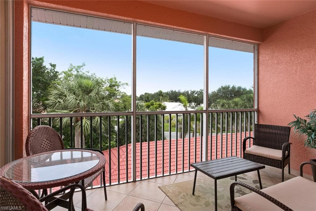519 ROMA CT # 306, NAPLES FL 34110-1