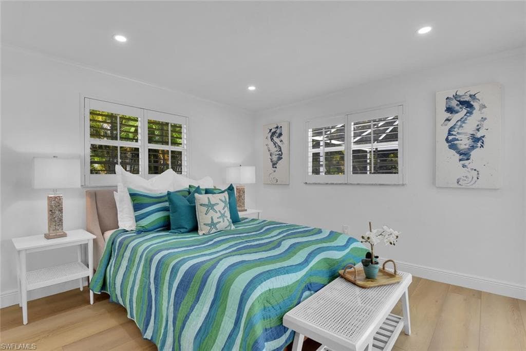 740 Park Shore DR-22