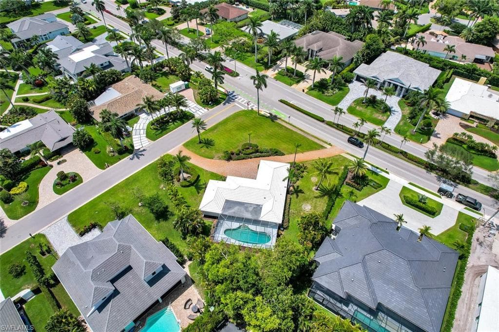 740 Park Shore DR-1