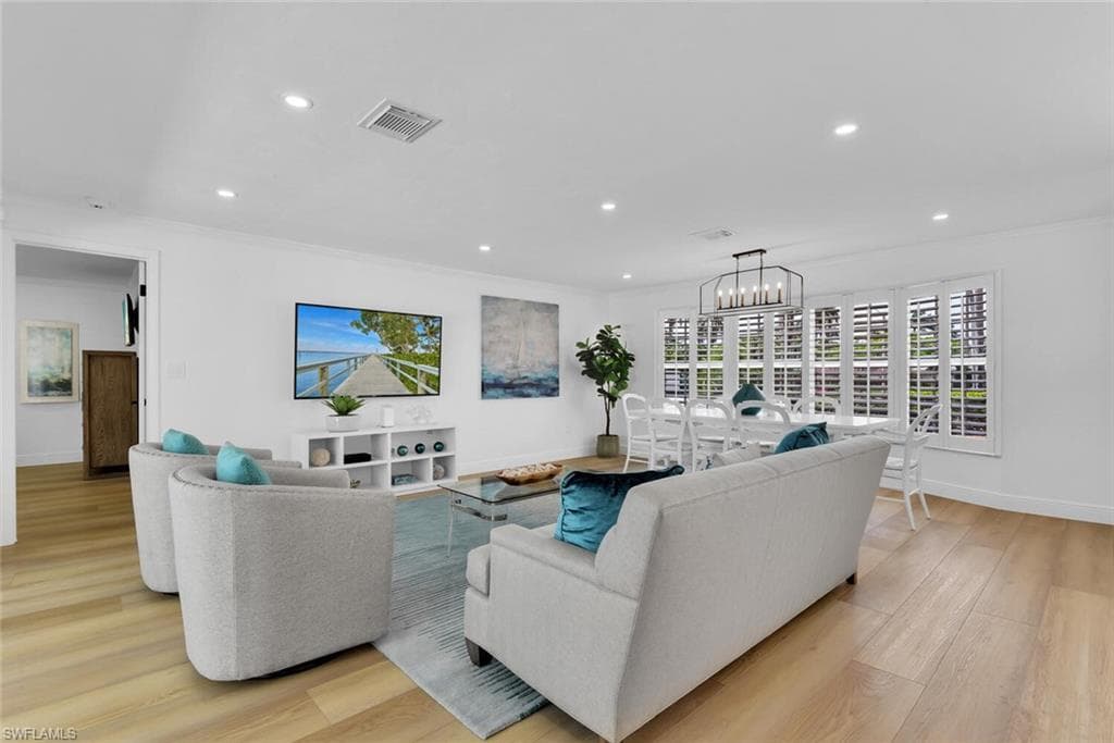 740 Park Shore DR-5