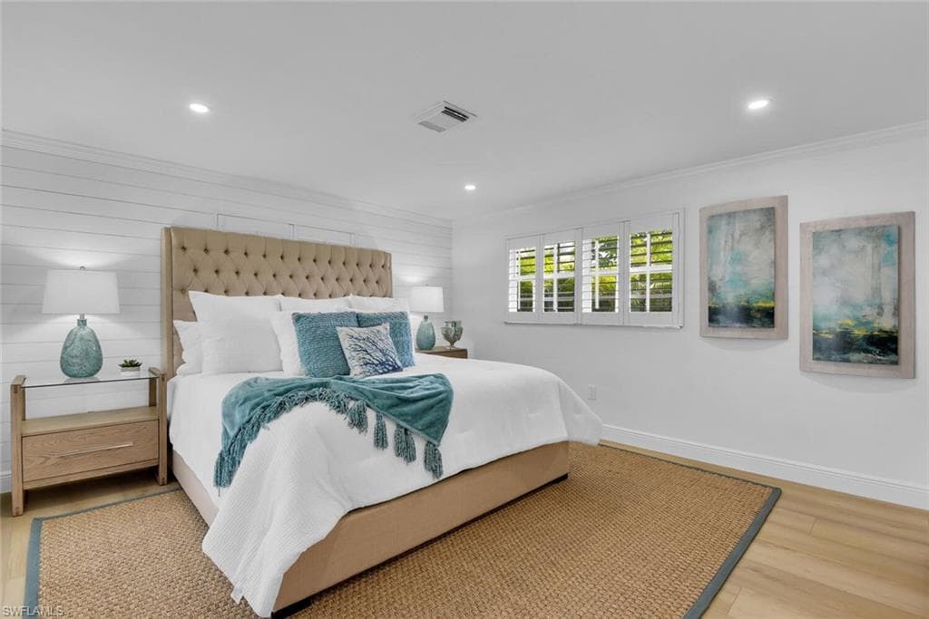 740 Park Shore DR-12