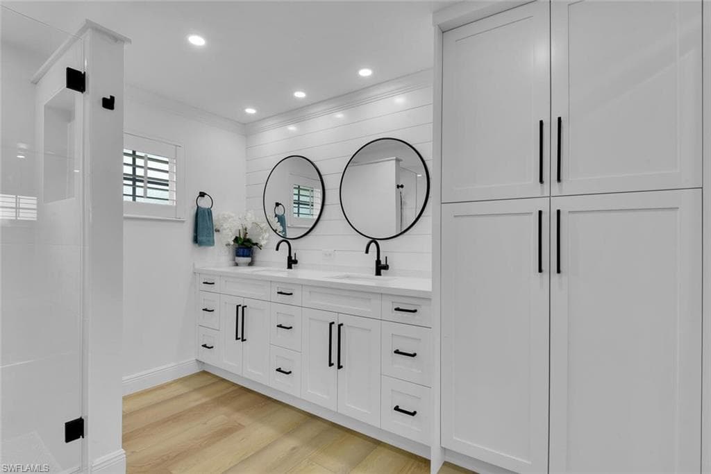 740 Park Shore DR-16