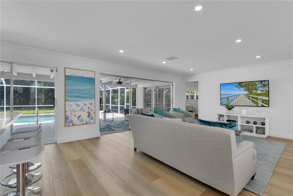 740 Park Shore DR-2
