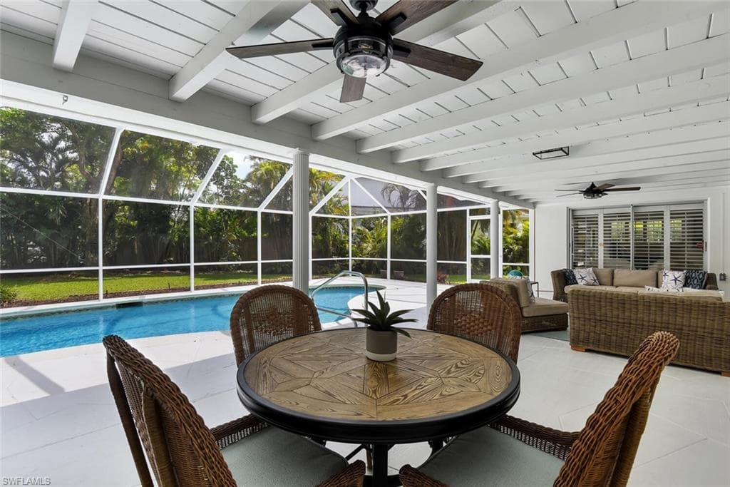 740 Park Shore DR-27