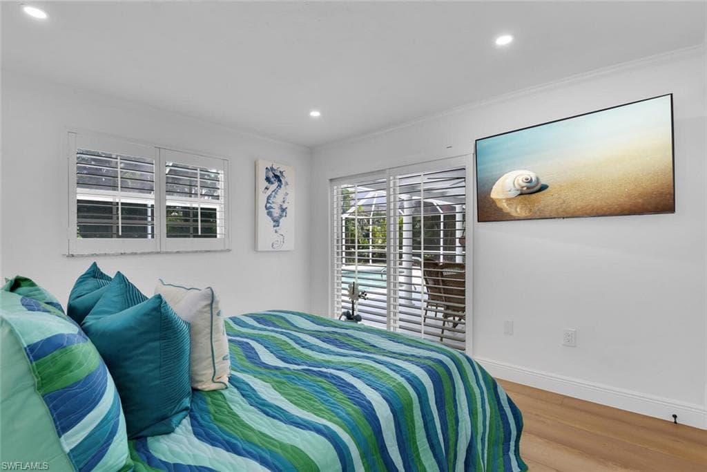 740 Park Shore DR-23