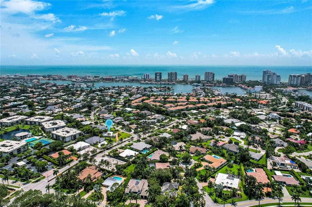740 Park Shore DR-33