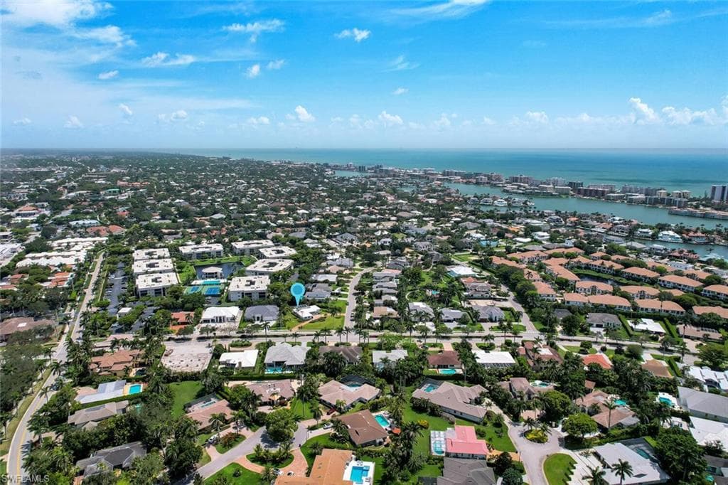 740 Park Shore DR-32