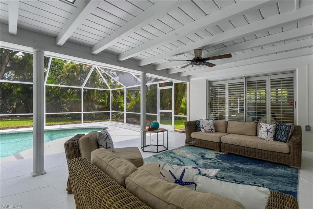 740 Park Shore DR-28
