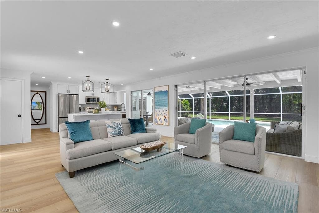 740 Park Shore DR-3