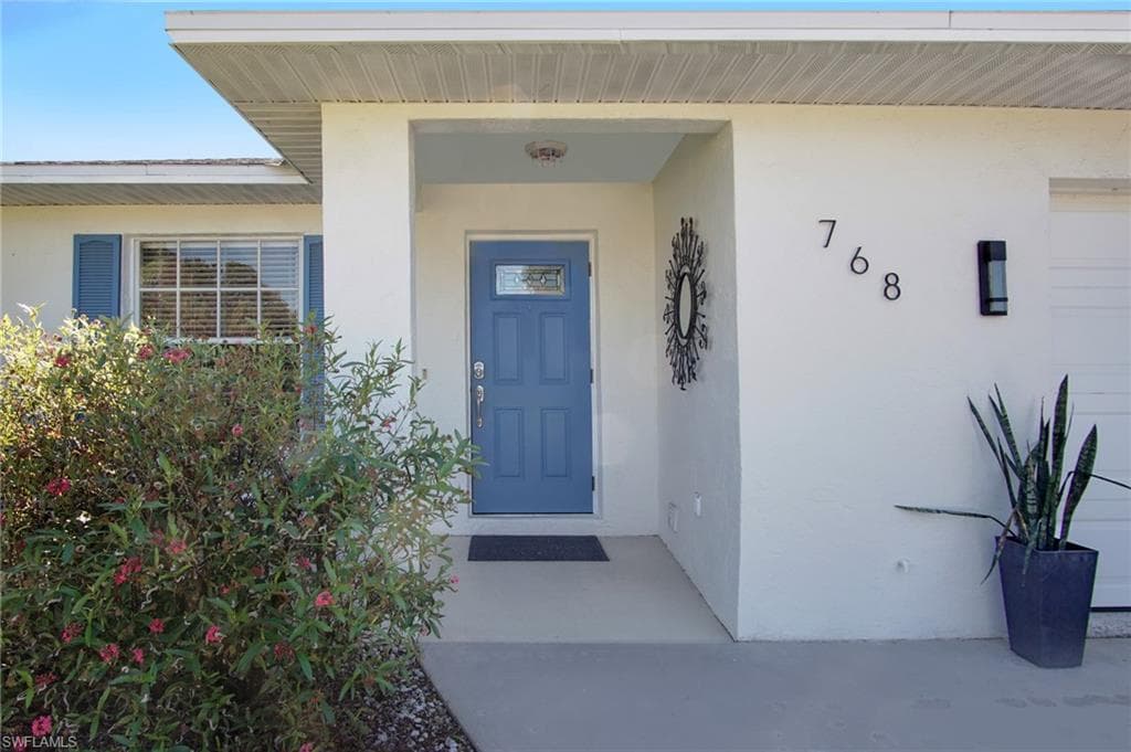 768 96th AVE N, NAPLES FL 34108-1