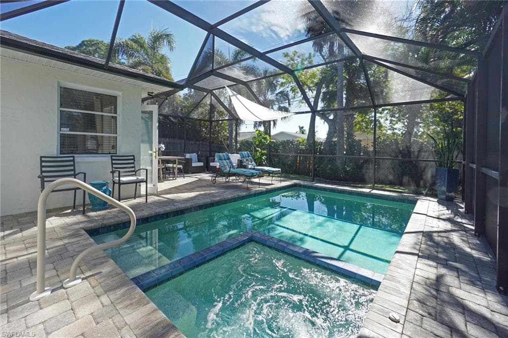 768 96th AVE N, NAPLES FL 34108-25