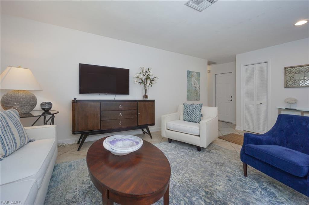 768 96th AVE N, NAPLES FL 34108-4