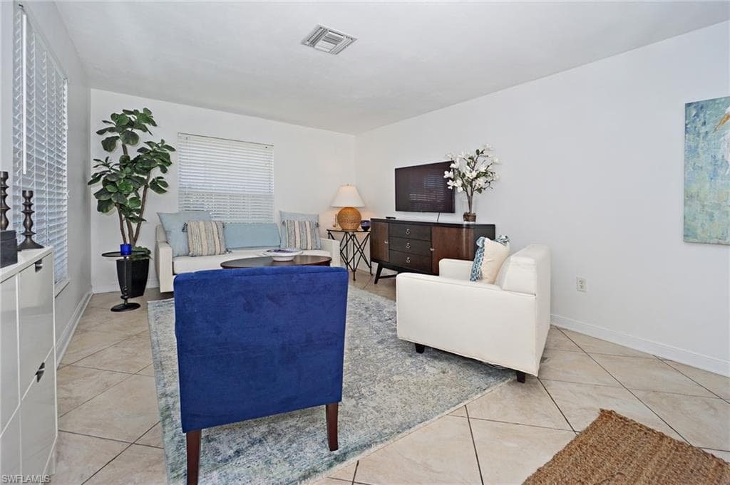 768 96th AVE N, NAPLES FL 34108-3